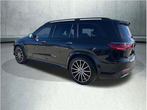 Used 2025 Mercedes-Benz GLS 450 4MATIC image 3