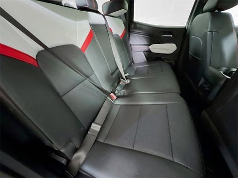 Used 2024 GMC Canyon AT4X image 24