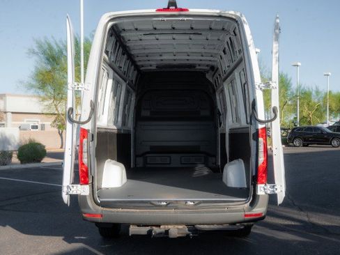 New 2025 Mercedes-Benz Sprinter 2500 image 9