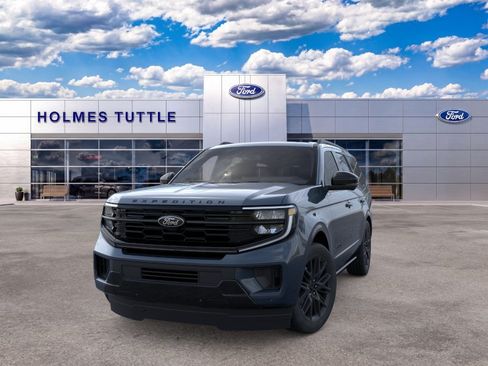 New 2026 Ford Expedition Platinum w/ Stealth Appearance Package AWD/4WD image 2