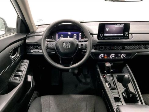 Used 2025 Honda Accord LX image 17