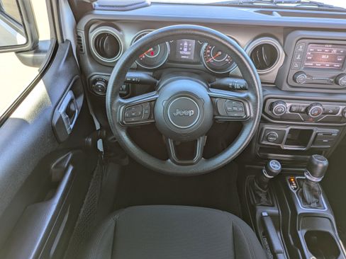 Used 2020 Jeep Gladiator Sport w/ Trailer Tow Package image 20