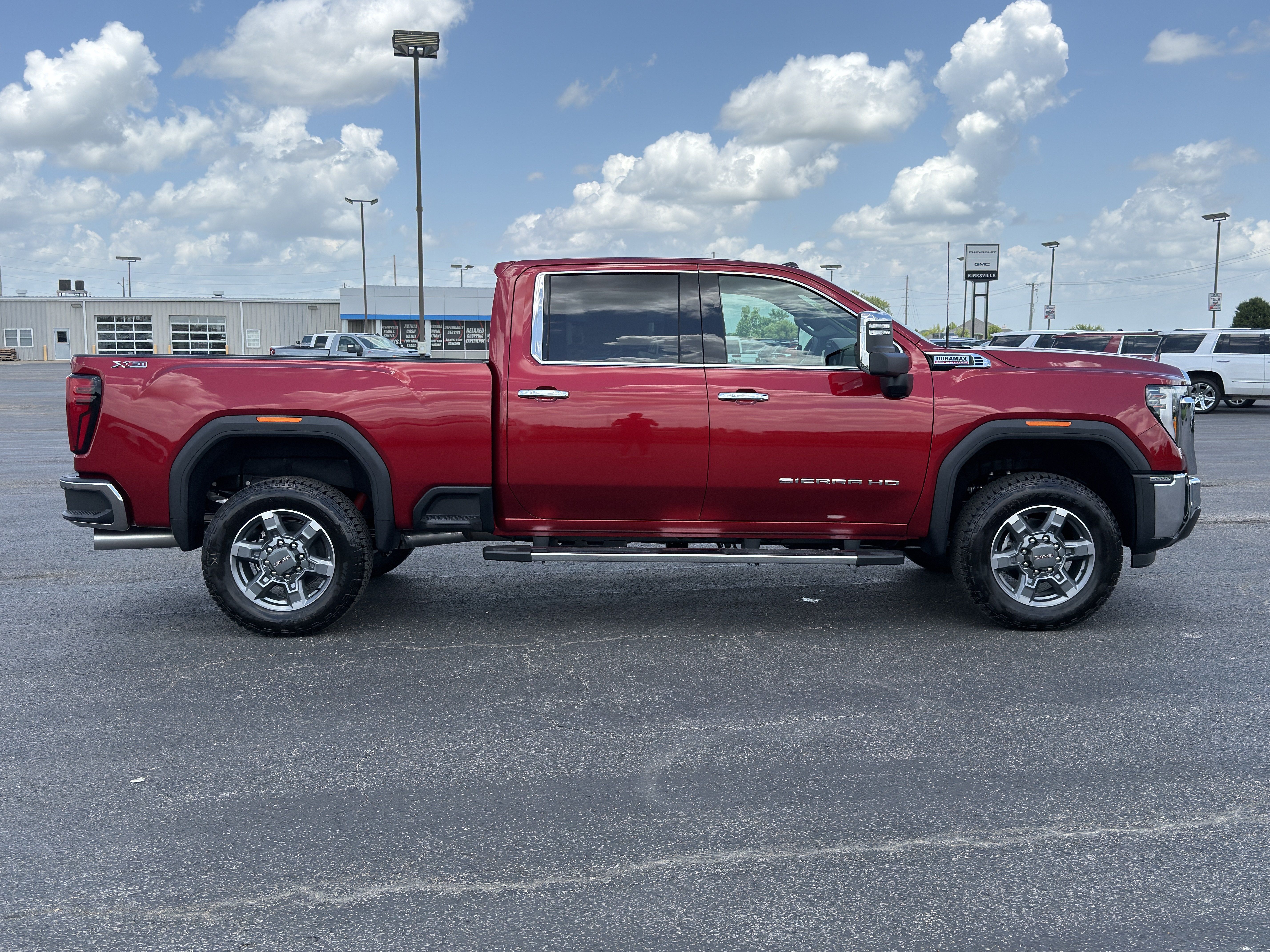 New 2026 GMC Sierra 3500 SLT w/ SLT Premium Package AWD/4WD image 4