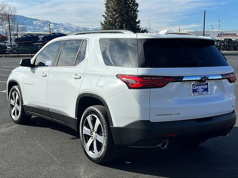 Certified 2023 Chevrolet Traverse LT w/ LT Premium Package image 7