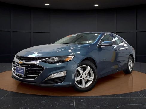 Used 2024 Chevrolet Malibu LS FWD image 3