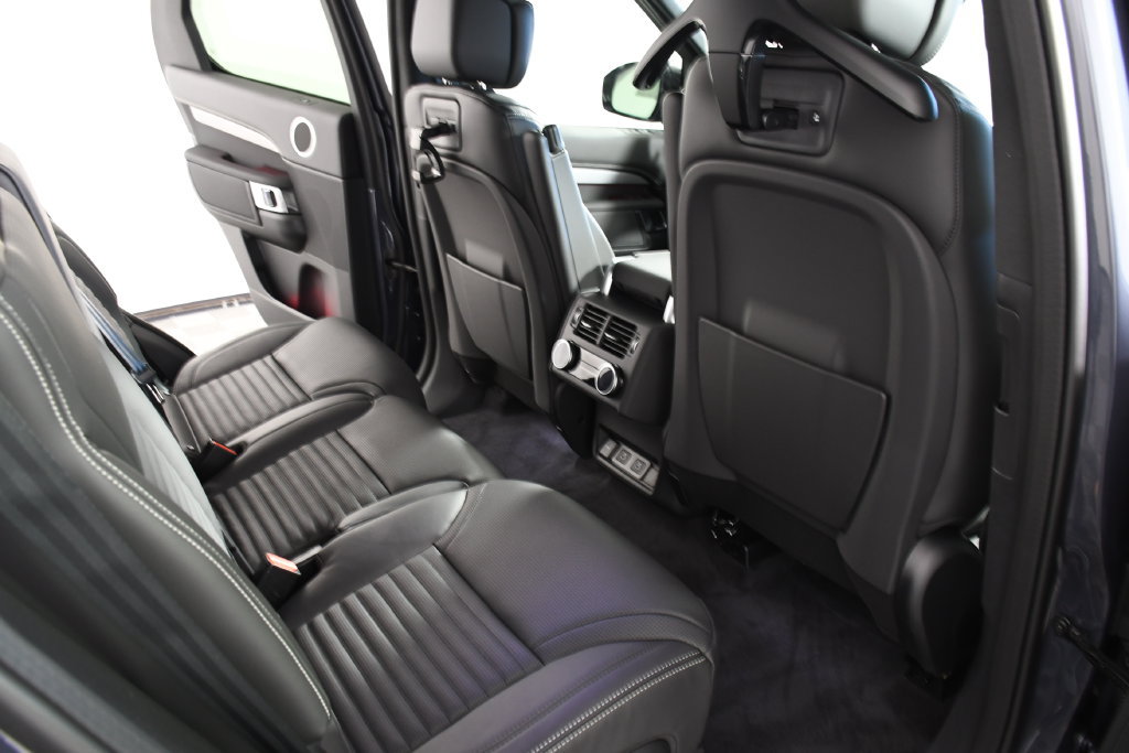 Certified 2026 Land Rover Discovery Dynamic SE AWD/4WD image 22
