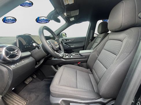 Used 2026 Chevrolet Equinox LT AWD/4WD image 14