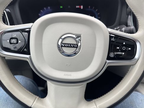 Used 2023 Volvo S60 B5 Plus image 22