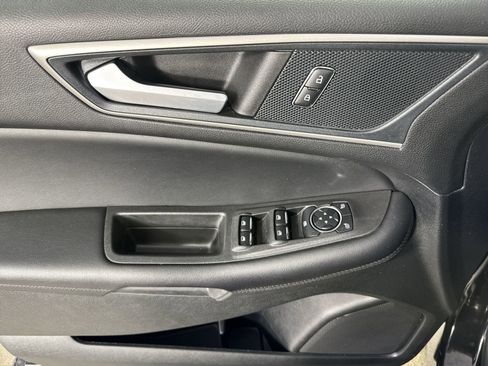 Used 2023 Ford Edge SEL image 18