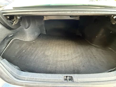 Used 2020 Toyota Camry LE image 18