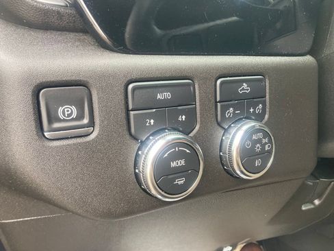 Certified 2025 GMC Sierra 1500 Elevation AWD/4WD image 21