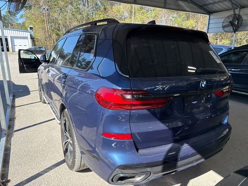 Used 2022 BMW X7 xDrive40i w/ M Sport Package image 3