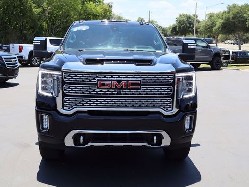 Used 2022 GMC Sierra 2500 Denali w/ Denali Black Diamond Edition AWD/4WD image 4