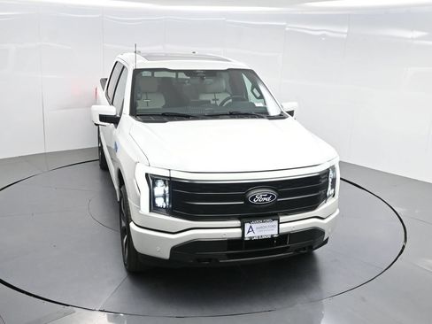 Used 2024 Ford F150 Lightning Platinum AWD/4WD image 43
