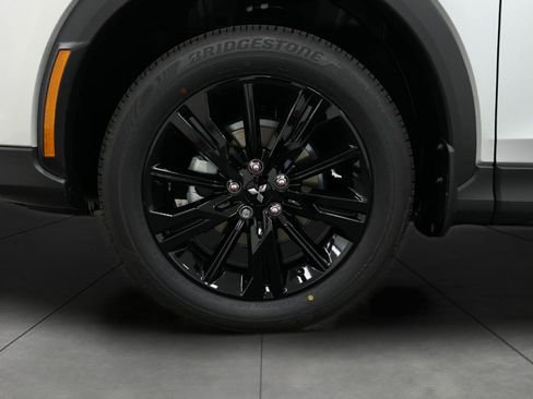 New 2026 Mitsubishi Eclipse Cross LE AWD/4WD image 11