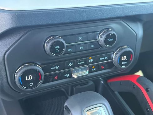 New 2026 Ford Bronco Heritage Edition AWD/4WD image 28