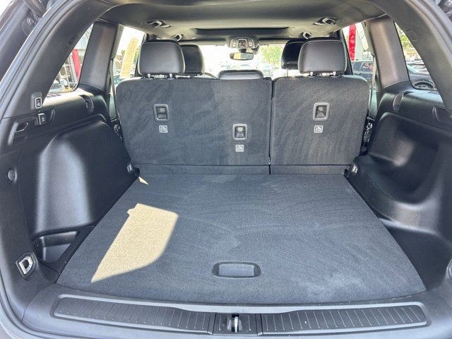 Used 2022 Jeep Grand Cherokee Altitude AWD/4WD image 10