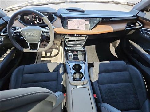 Certified 2023 Audi e-tron GT Premium Plus image 18
