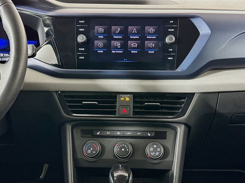 Used 2022 Volkswagen Taos SE w/ Driver Assistance Package image 22