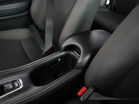 Used 2020 Honda HR-V Sport image 32