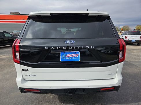 New 2025 Ford Expedition Max Active image 10