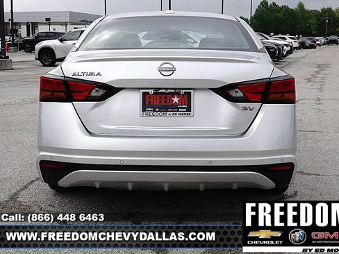 Used 2024 Nissan Altima 2.5 SV FWD image 36