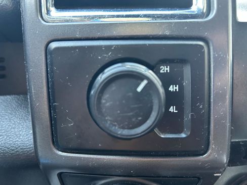 Used 2016 Ford F150 XLT w/ Equipment Group 302A Luxury image 25