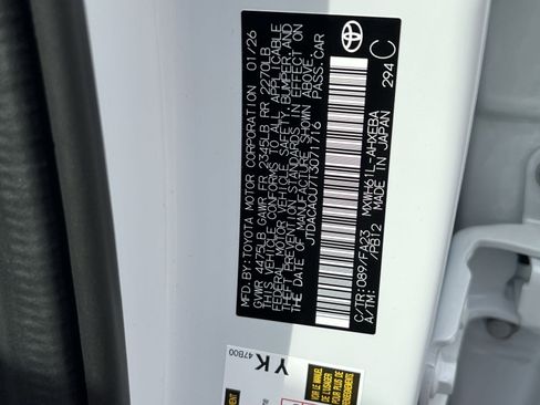 New 2026 Toyota Prius Plug-In Hybrid FWD image 24