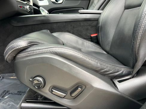 Used 2022 Volvo XC60 T8 Inscription w/ Advanced Package image 33