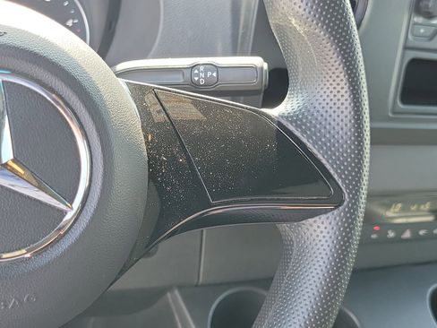 Used 2025 Mercedes-Benz Sprinter 2500 image 29