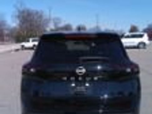 Used 2025 Nissan Rogue SV image 7