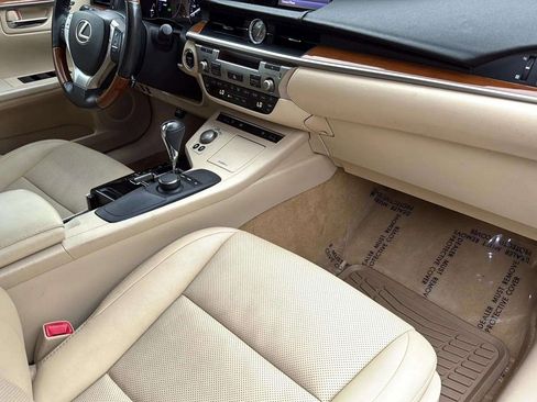 Used 2014 Lexus ES 300h image 23