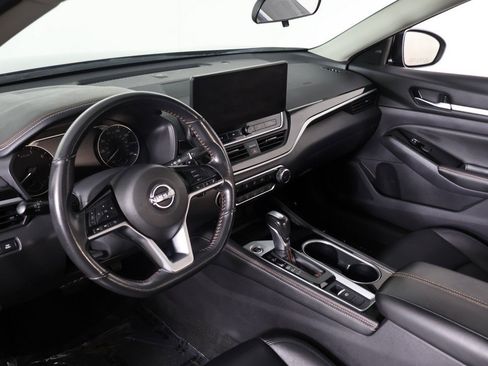 Used 2024 Nissan Altima 2.5 SR w/ SR Premium Package image 27