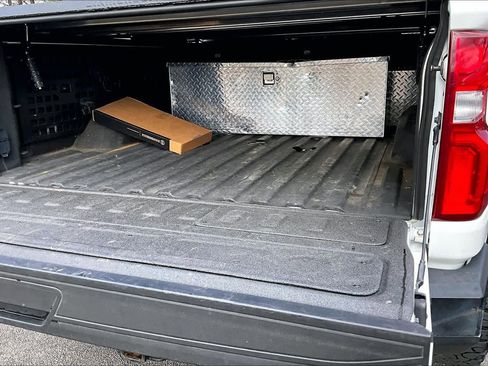 Used 2020 Chevrolet Silverado 2500 LTZ w/ Technology Package image 33