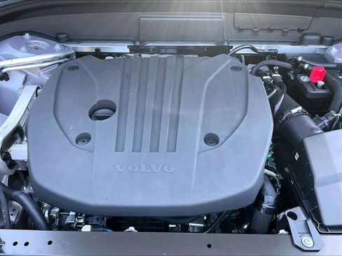 New 2026 Volvo XC60 B5 Core image 13