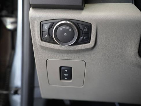 Used 2015 Ford F150 XLT w/ Equipment Group 302A Luxury AWD/4WD image 23