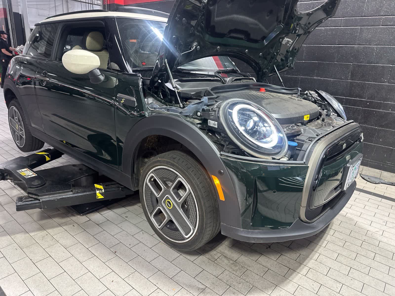 Used 2024 MINI Cooper SE w/ MINI Resolute Edition FWD image 10