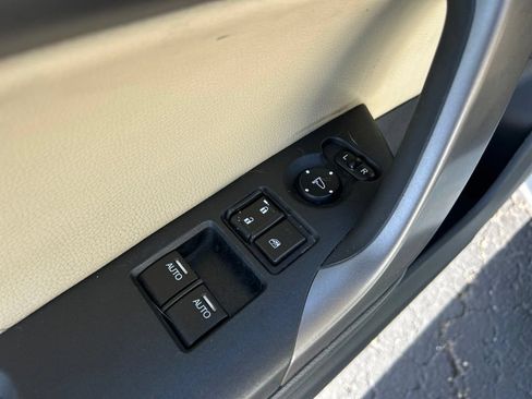 Used 2017 Honda Accord EX-L image 16