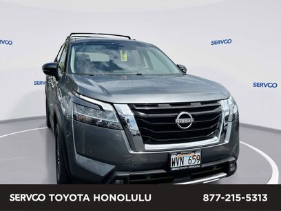 Used 2023 Nissan Pathfinder SL