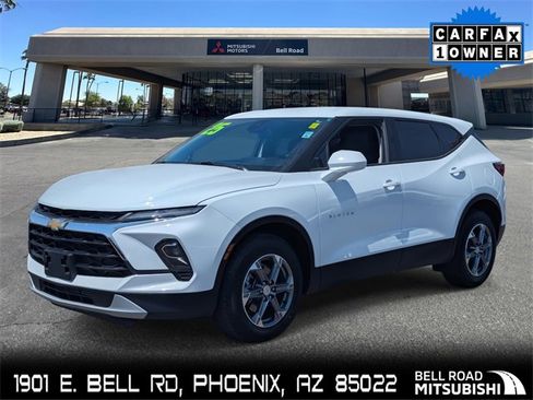 Used 2025 Chevrolet Blazer LT image 1
