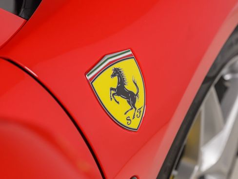 Used 2022 Ferrari F8 Tributo RWD image 49