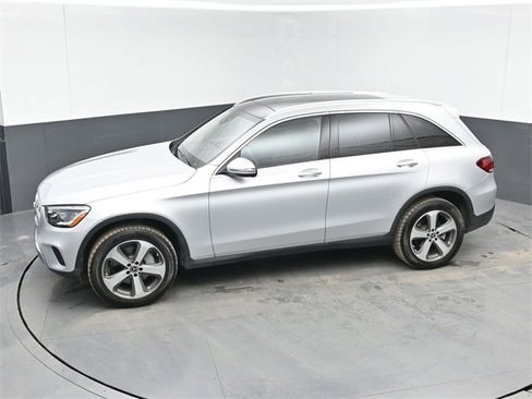 Used 2020 Mercedes-Benz GLC 300 4MATIC image 32