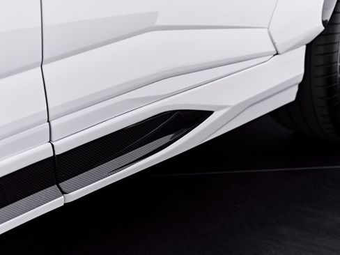 Used 2021 Lamborghini Urus AWD/4WD image 28