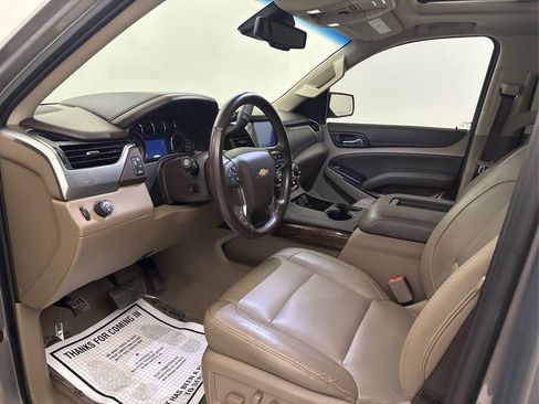 Used 2019 Chevrolet Tahoe LT w/ Luxury Package RWD image 25