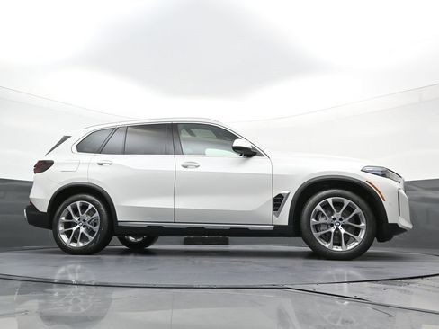 New 2026 BMW X5 xDrive50e image 22