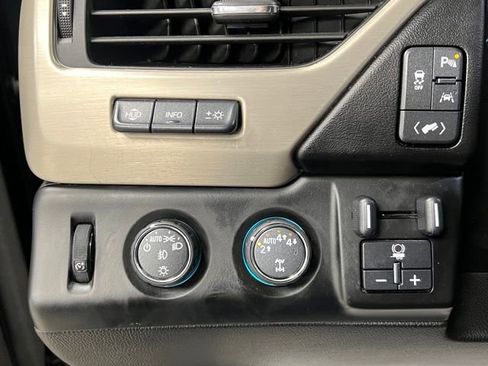 Used 2017 GMC Yukon Denali w/ Open Road Package image 31