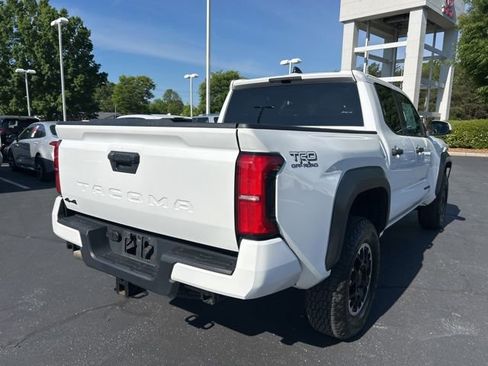 Used 2024 Toyota Tacoma TRD Off-Road AWD/4WD image 7