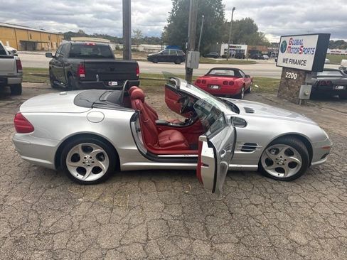 Used 2005 Mercedes-Benz SL 500 w/ AMG Sport Pkg image 30