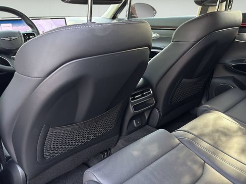 Certified 2026 Genesis GV70 2.5T AWD/4WD image 17