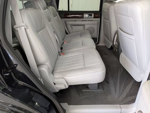 Used 2006 Lincoln Navigator Luxury AWD/4WD image 33